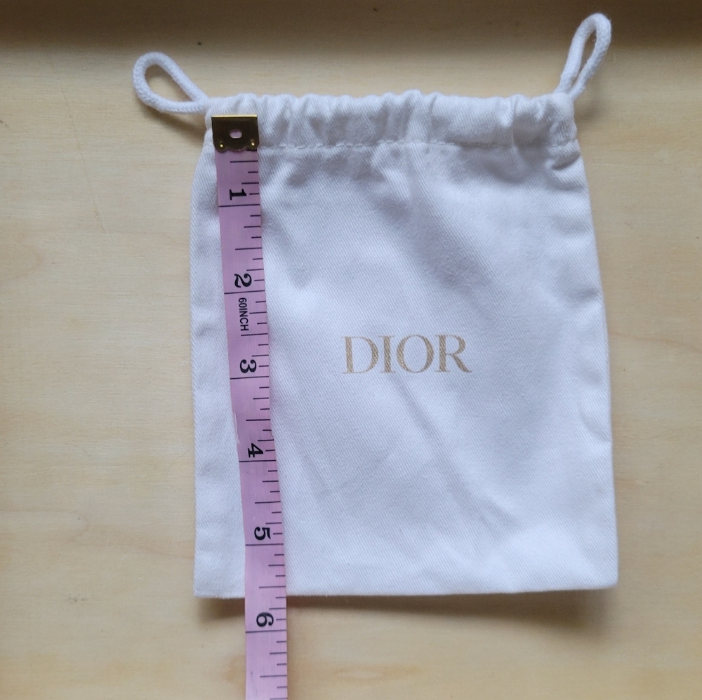 DIOR Luxury Bundle!  Book, Dustbag, Keychain/Bagcharm, Playing Cards - Picture 5 of 15